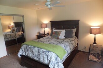 1525 Jefferson St in West Bend, WI - Building Photo - Building Photo