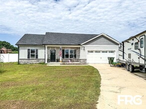 106 Lamb Ct in Pikeville, NC - Building Photo - Building Photo