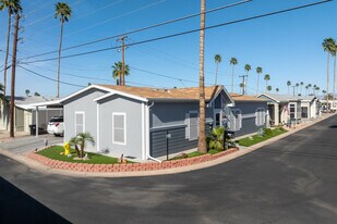 Palm Gardens in Mesa, AZ - Building Photo