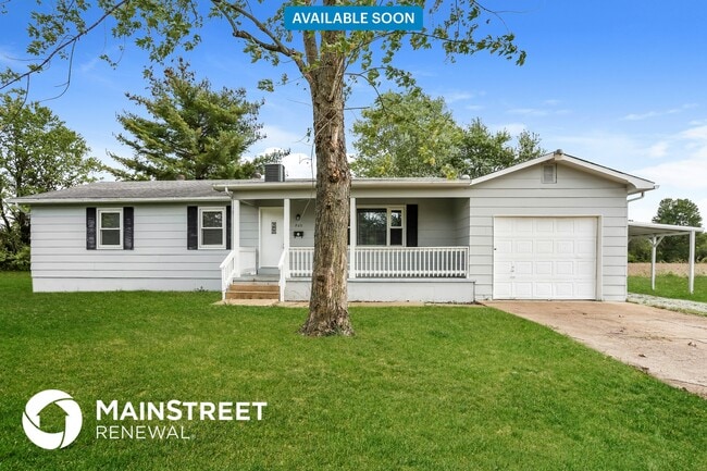 property at 802 S 2nd St