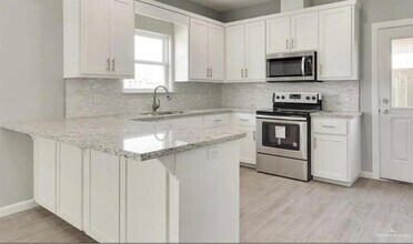 410 Downing Ave-Unit -4 in Edinburg, TX - Building Photo - Building Photo