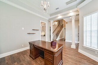 9660 Fairdale Ln in Houston, TX - Building Photo - Building Photo