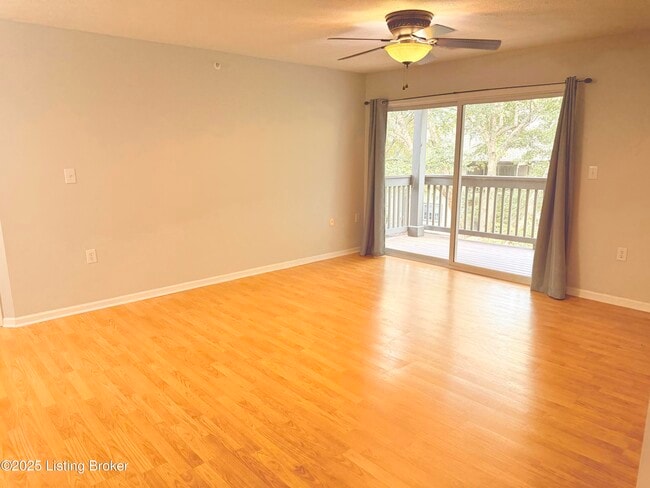 10303 Trotters Pointe Dr in Louisville, KY - Building Photo - Building Photo