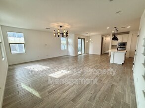 2034 W Lariat Ln in Phoenix, AZ - Building Photo - Building Photo