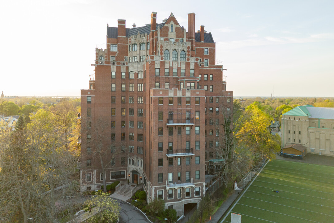 800 West Ferry in Buffalo, NY - Foto de edificio