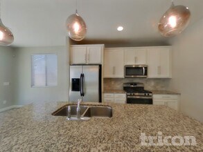 4837 W Leodra Ln in Phoenix, AZ - Building Photo - Building Photo