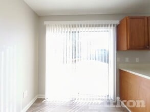 521 Halleck Ln in Columbia, SC - Foto de edificio - Building Photo