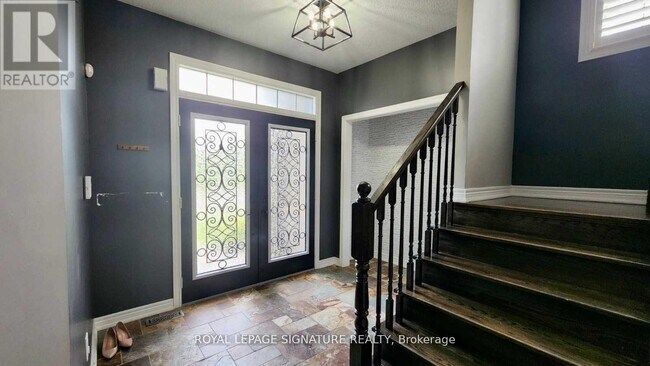 72 Secinaro Ave in Hamilton, ON - Building Photo - Building Photo