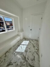 151 E 47th St, Unit 151 in Los Angeles, CA - Building Photo - Building Photo