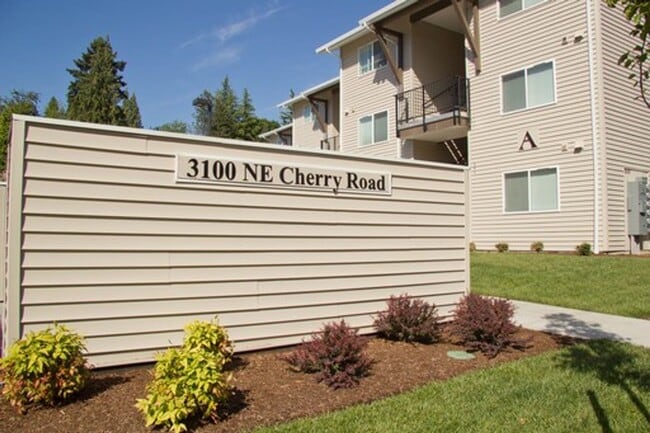 Cherry Hill Apartments in Vancouver, WA - Building Photo - Interior Photo