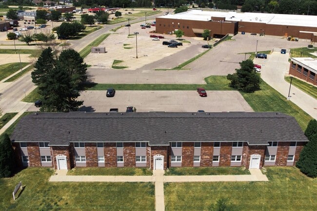 Brentwood Estates - Furnished & Unfurnished Apartments