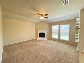 130 Meadow Crest Dr in Princeton, TX - Building Photo - Building Photo