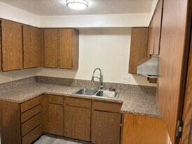 728 W Idaho Ave in Meridian, ID - Building Photo