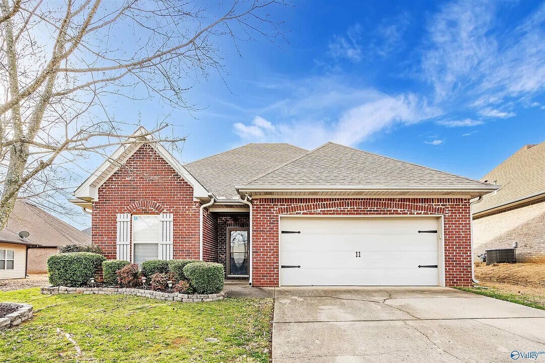 14335 Crooked Stick Pl in Athens, AL - Building Photo