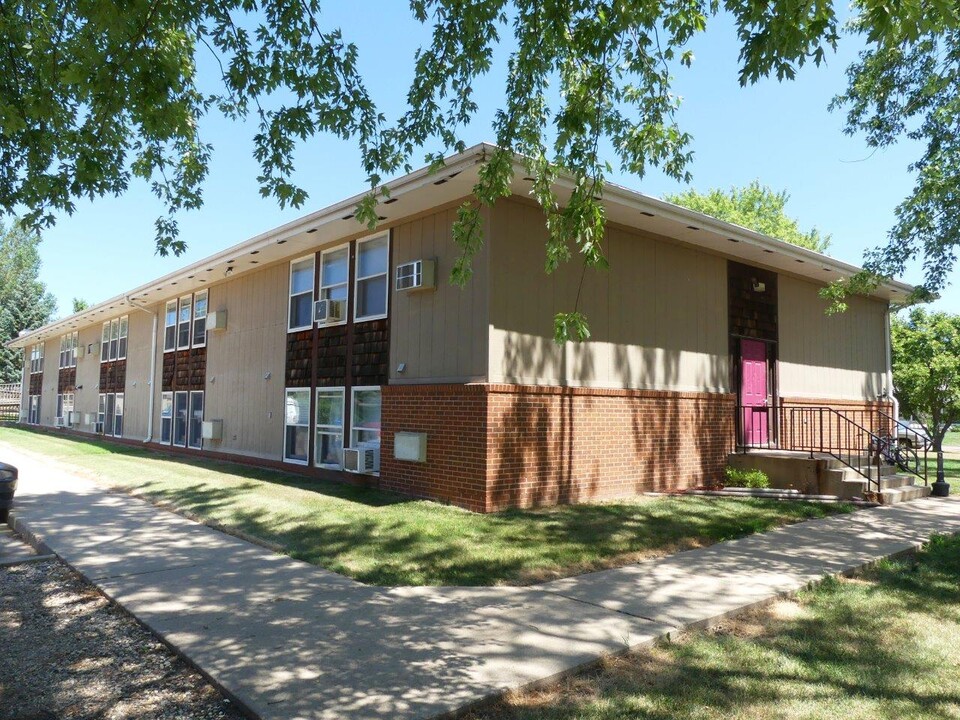 Hill Center Apartments in Salem, SD - Building Photo