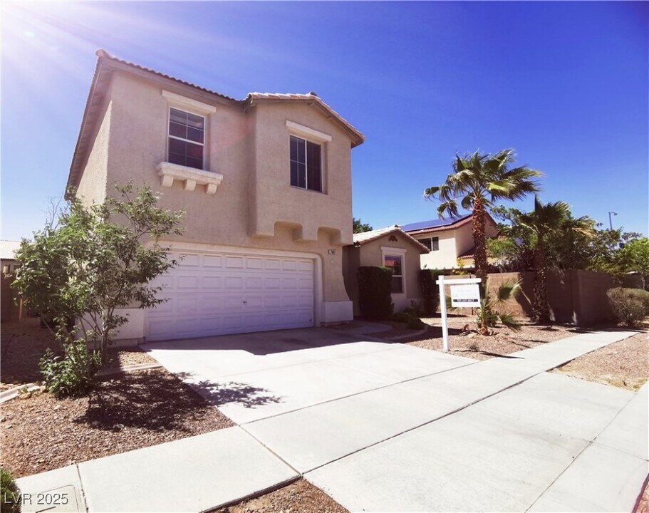7887 Sagebrush Bend St in Las Vegas, NV - Building Photo