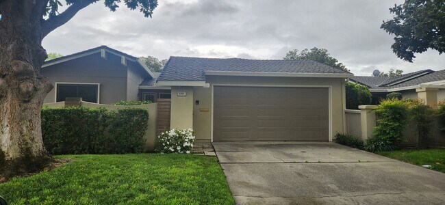 property at 5821 Lonsdale Dr