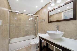 401 Ocean Dr in Miami Beach, FL - Building Photo - Building Photo
