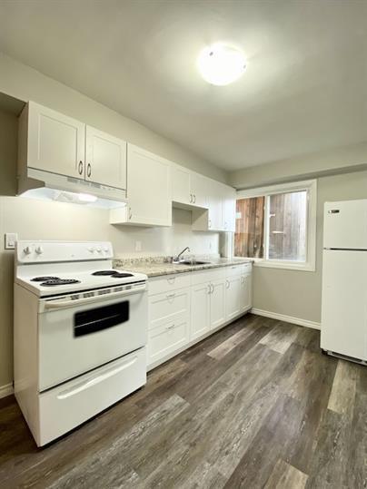 481 Hugel Ave in Midland, ON - Building Photo