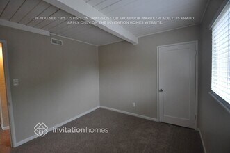 402 Tregaskis Ave in Vallejo, CA - Foto de edificio - Building Photo