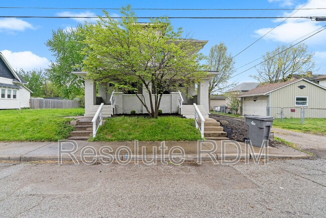 819 Parkway Ave in Indianapolis, IN - Building Photo - Building Photo
