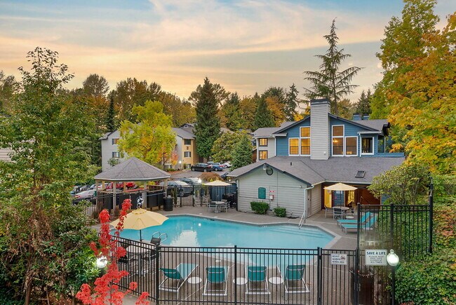 Emerald Ridge in Bellevue, WA - Building Photo - Building Photo