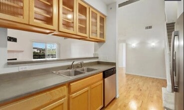 3875 S Dayton St in Aurora, CO - Foto de edificio - Building Photo