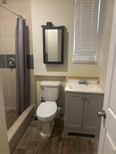 13744 Dellbrook St in Corona, CA - Foto de edificio - Building Photo