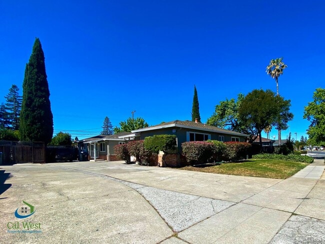 3619 Camden Ave in San Jose, CA - Foto de edificio - Building Photo