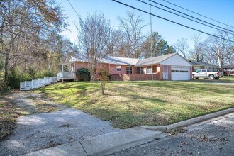 175 E Elm St in Canton, TX - Foto de edificio - Building Photo