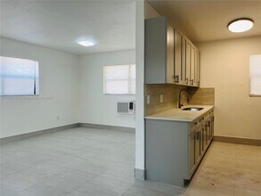 13390 NE 6th Ave in North Miami, FL - Building Photo - Building Photo