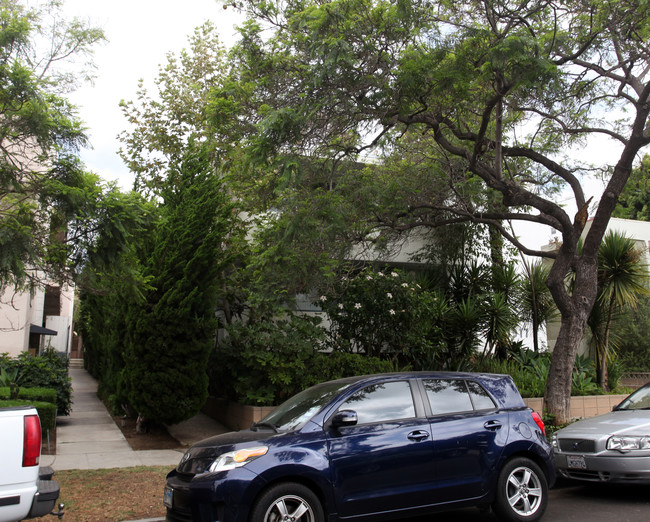 11917 Kiowa Ave in Los Angeles, CA - Building Photo - Building Photo