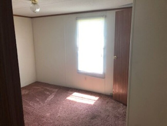 137 Matts Ln in Pinetops, NC - Foto de edificio - Building Photo