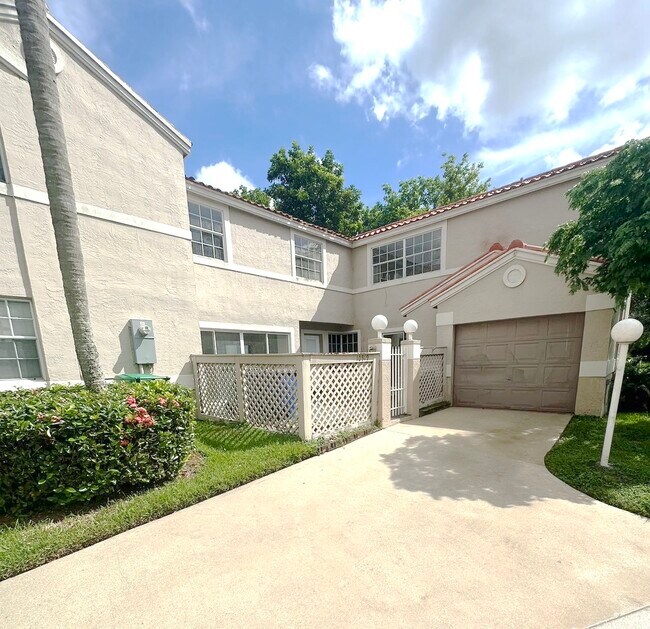 10919 Mainsail Dr in Hollywood, FL - Building Photo - Building Photo