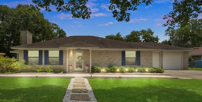property at 405 Texas St