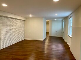 912 Wilson Dr, Unit 910 Wilson Dr in New Orleans, LA - Building Photo