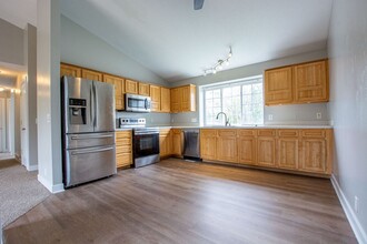 7906 Howell St in Omaha, NE - Building Photo - Building Photo