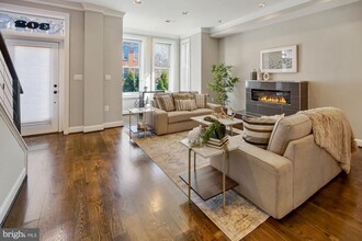 302 M St NW in Washington, DC - Building Photo - Building Photo