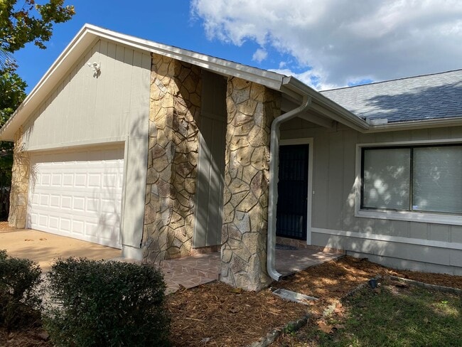 1138 Abagail Dr in Deltona, FL - Building Photo - Building Photo