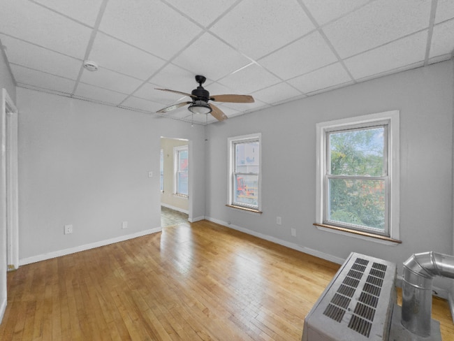 27 W 4th St in Lowell, MA - Building Photo - Building Photo