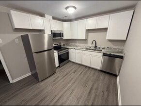 Laurens Street Station in Aiken, SC - Foto de edificio - Building Photo