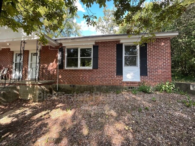property at 39 Muscogee Dr