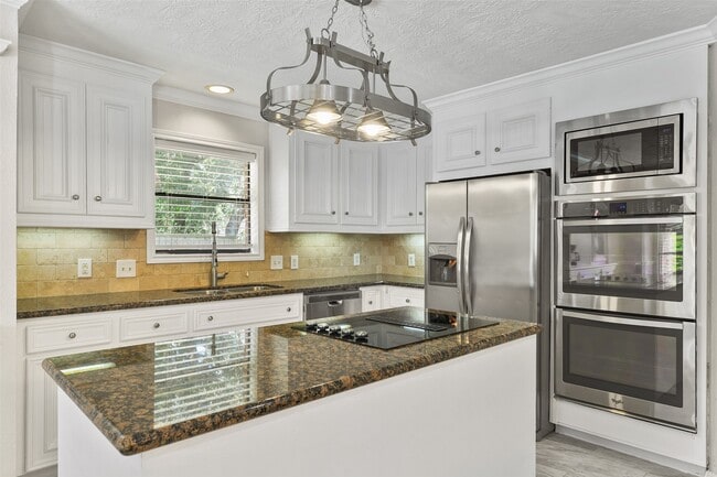 416 Live Oak Ln in Friendswood, TX - Building Photo - Building Photo