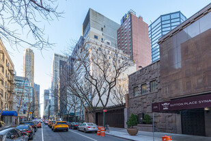 211 East 51st Street Condominium in New York, NY - Foto de edificio - Building Photo