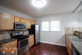 813 Douglas St NW in Grand Rapids, MI - Building Photo - Building Photo