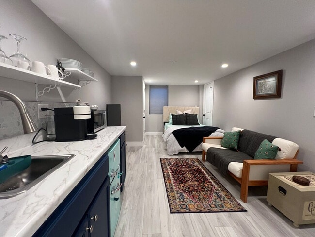 416 Sepviva St in Philadelphia, PA - Building Photo - Building Photo