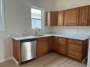 247 Harvard St, Unit 3 in Boston, MA - Foto de edificio - Building Photo