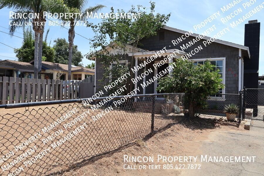 272 Mahoney Ave in Oak View, CA - Building Photo