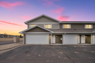 South Point Village in Mitchell, SD - Building Photo - Building Photo