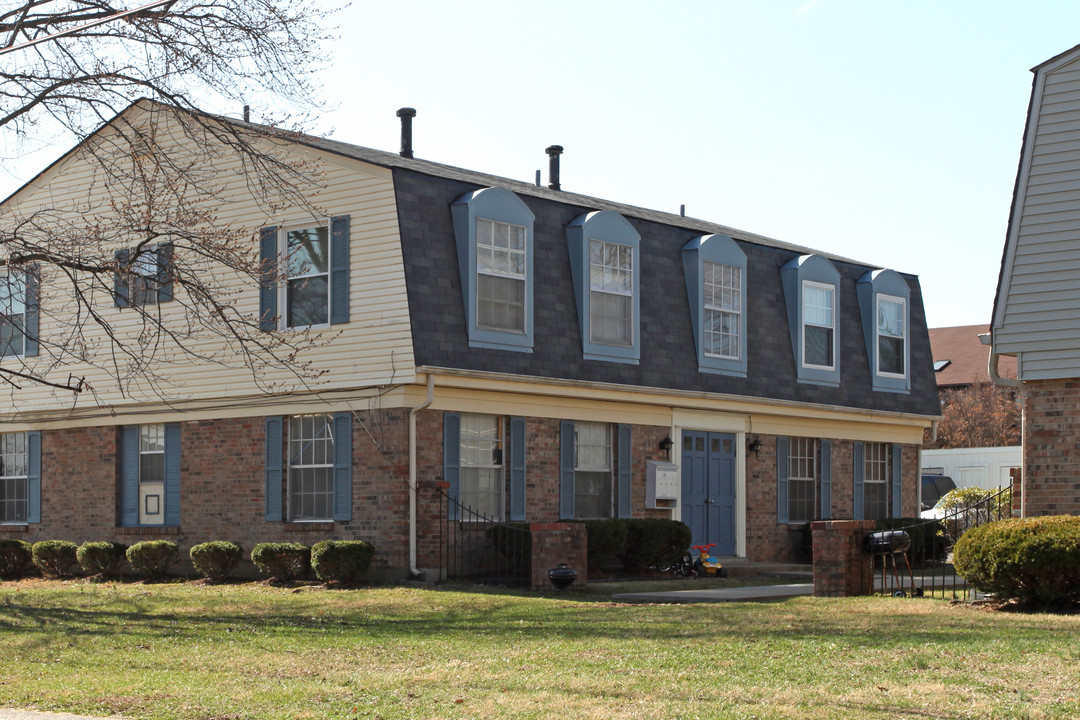 4203 Wallingford Ln in Louisville, KY - Building Photo